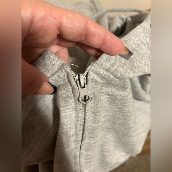 Northpoint Gray zip-up Hoodie Sweater- size m - Picture 4 of 7